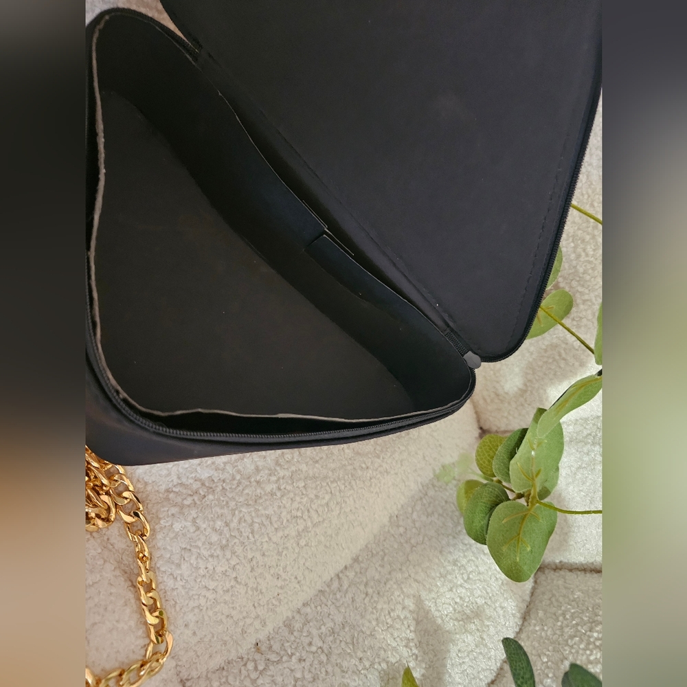 Prada Beauty Triangular Pouch. - Picture 9 of 12